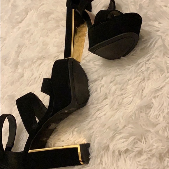Black Platform Heels - Picture 4 of 4